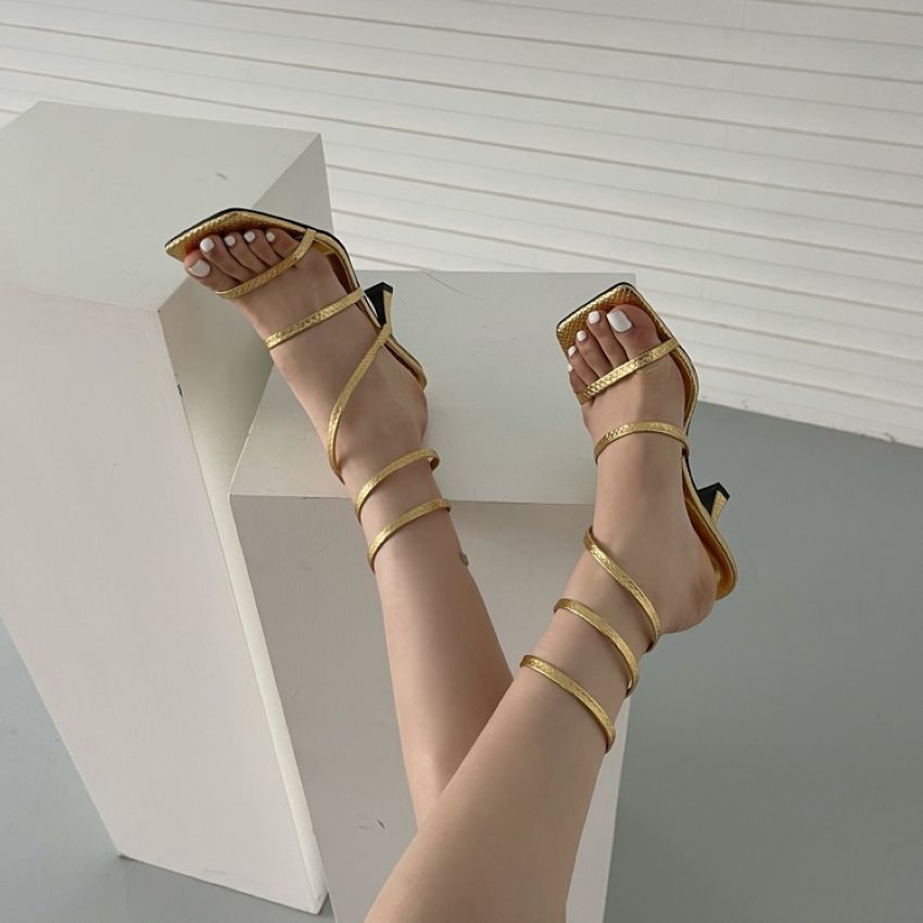 415974361